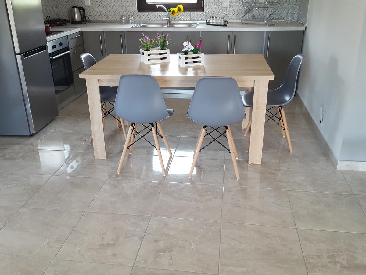 네아 카르발리 Tom'S House 빌라 외부 사진